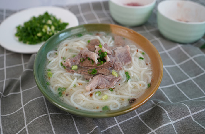 宾阳原味汤粉王培训